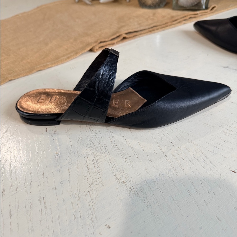 Ted Baker Black Flats - Picture 9 of 12